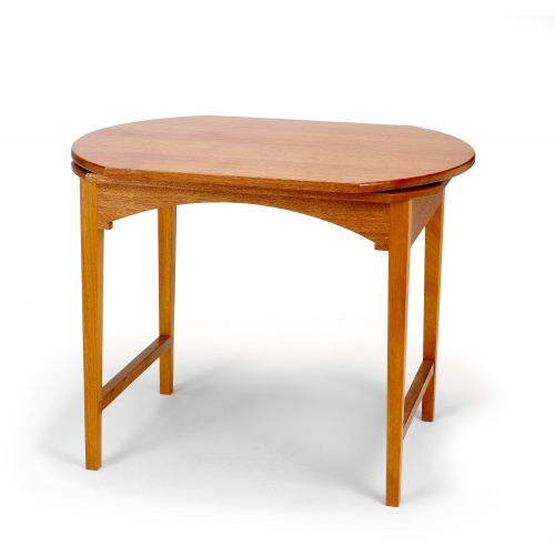 Round mahogany table
